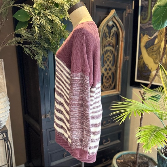 Urban Outfitters oversized slouchy v-neck stripped sweater - Picture 7 of 16